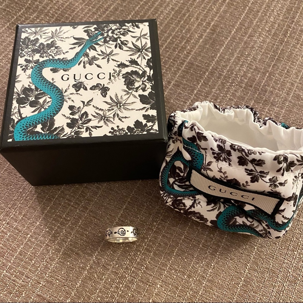 Gucci Ghost Ring In Sterling Silver w/ box and dust bag